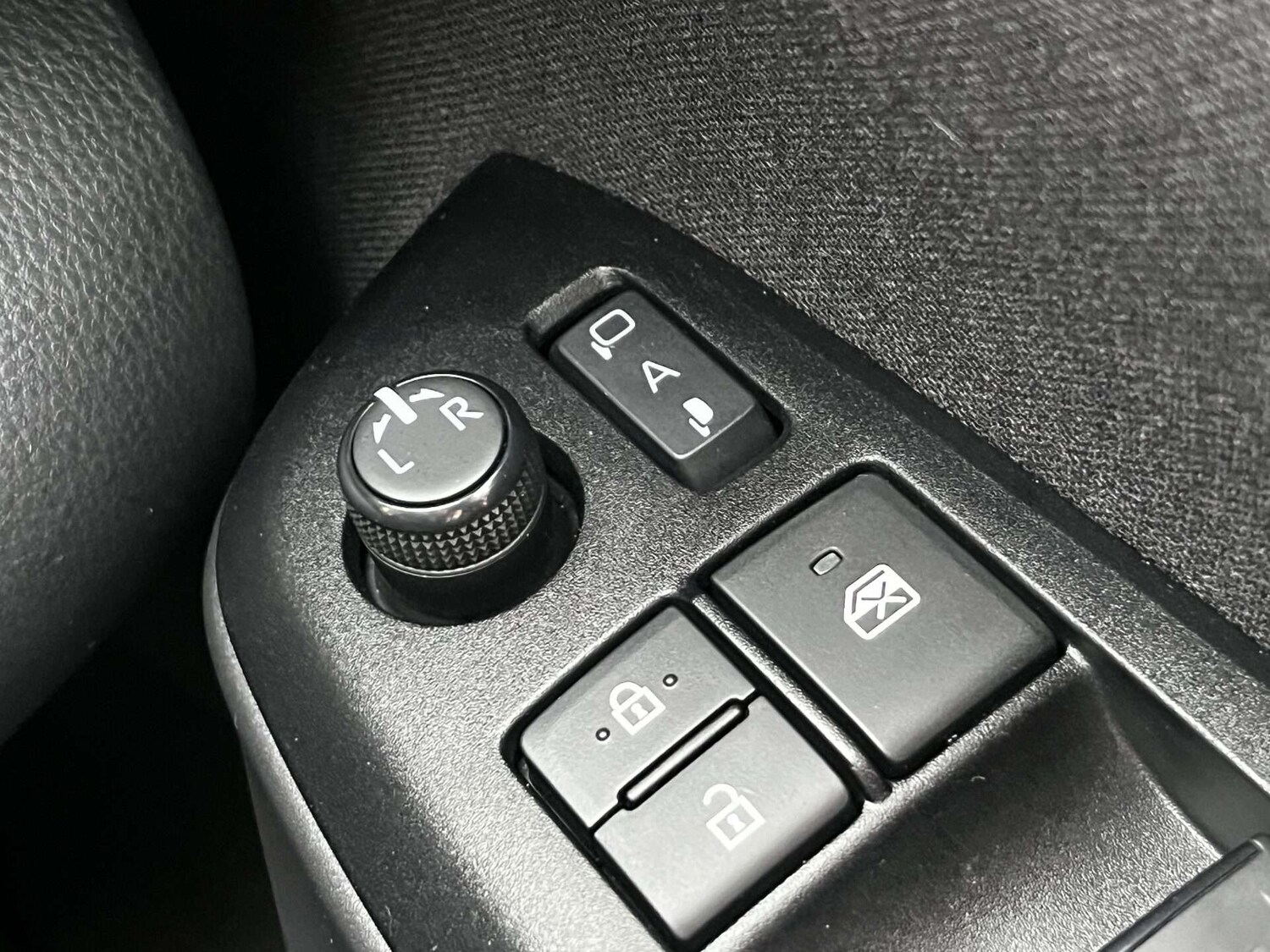 Used Mazda Mazda2 HYBRID 2022 for sale - 76905367: Photo 60