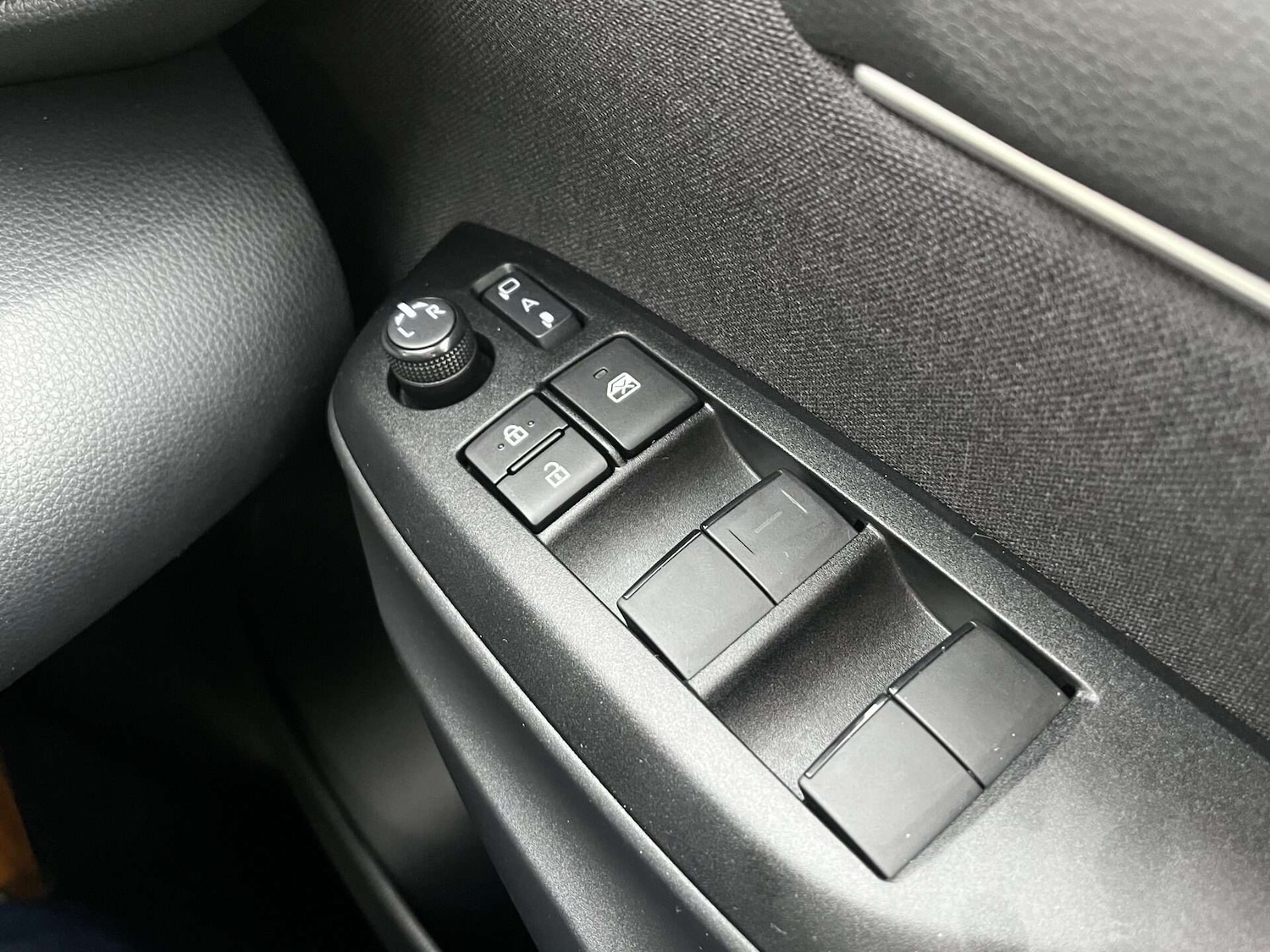 Used Mazda Mazda2 HYBRID 2022 for sale - 76905367: Photo 61