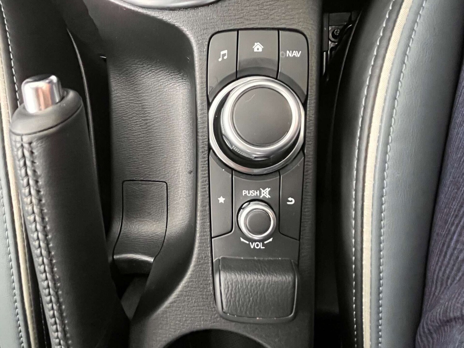 Used Mazda Mazda2 2023 for sale - 76957835: Photo 50