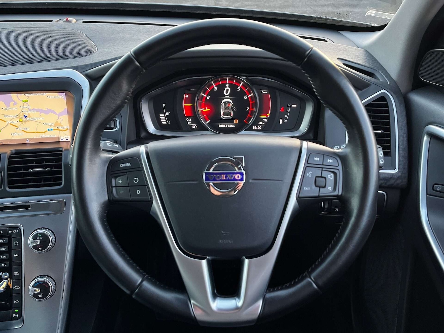 Used Volvo XC60 2017 for sale - 76957811: Photo 20