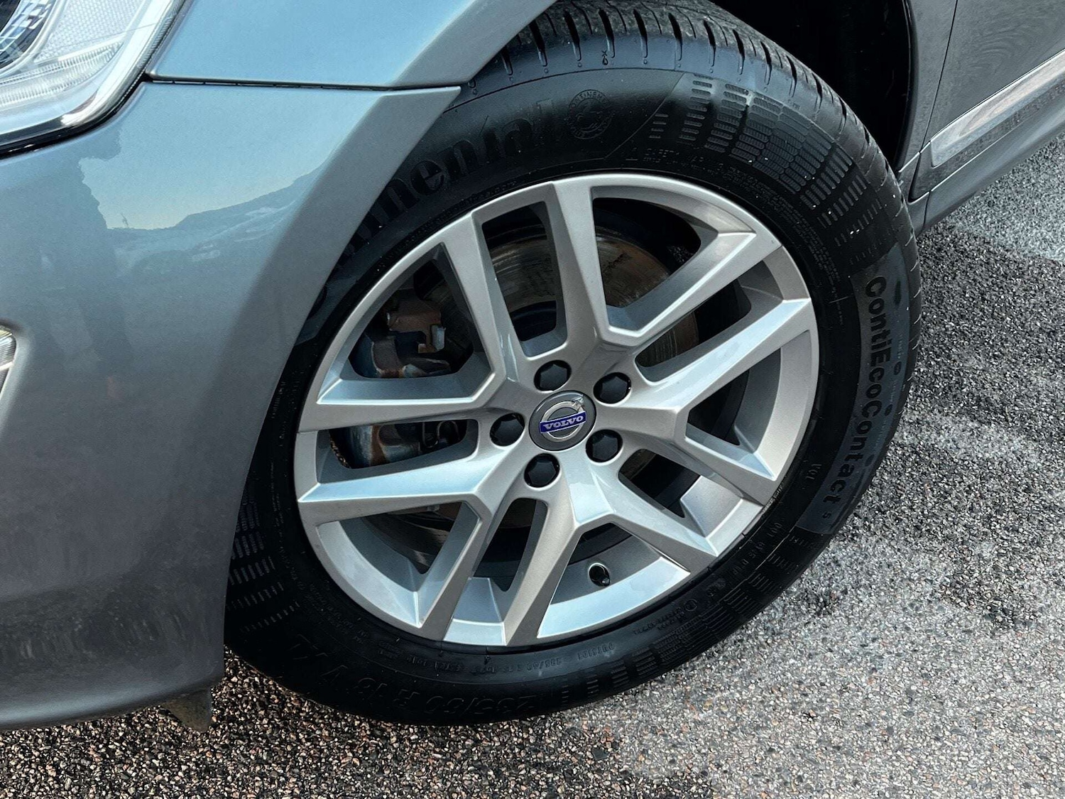 Used Volvo XC60 2017 for sale - 76957811: Photo 3