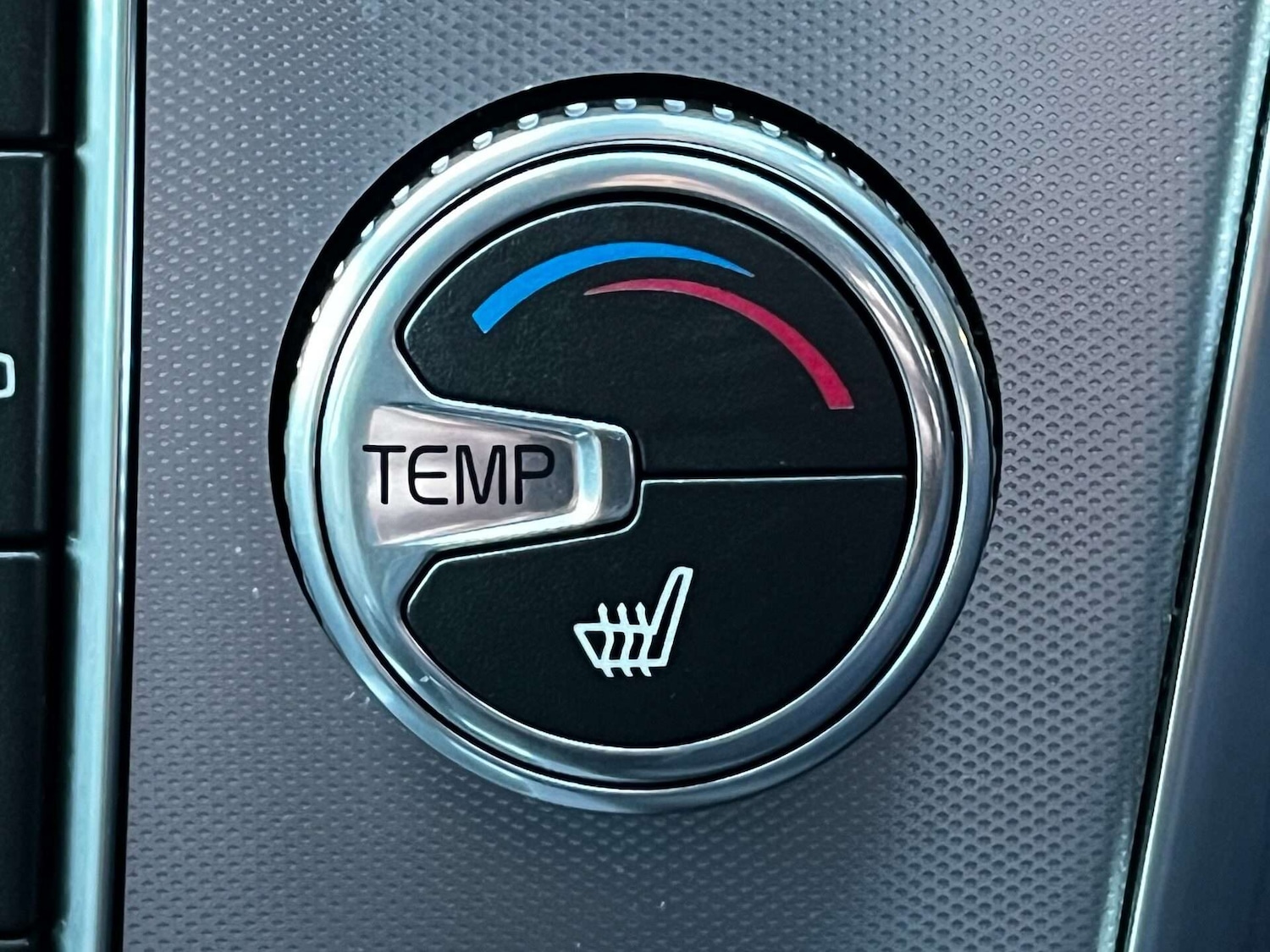 Used Volvo XC60 2017 for sale - 76957811: Photo 41