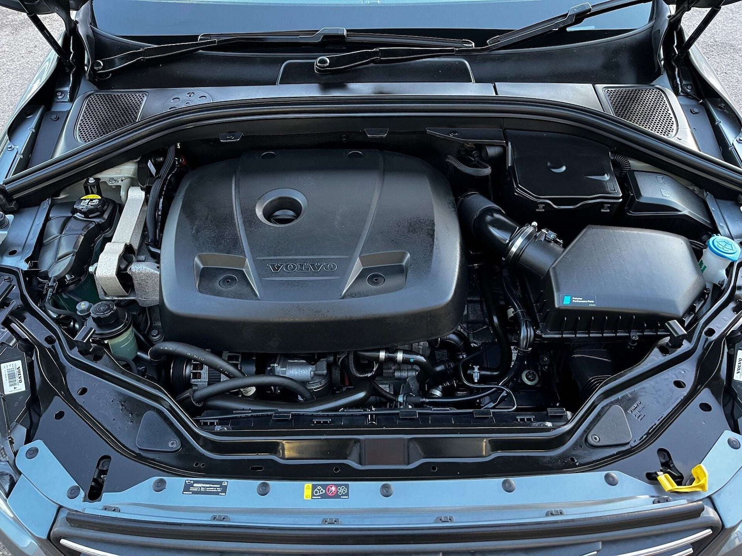 Used Volvo XC60 2017 for sale - 76957811: Photo 7