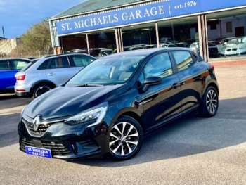 2022 (71) - ICONIC E-TECH 5-Door