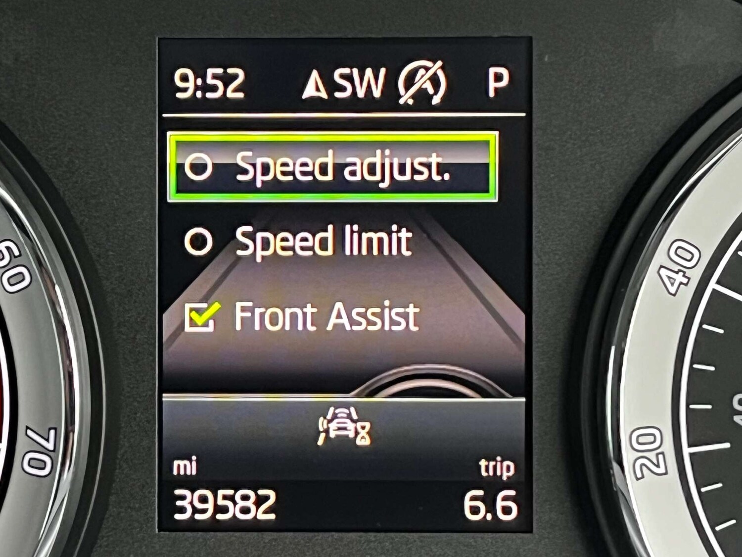 Used Skoda Karoq 2021 for sale - 76971073: Photo 24