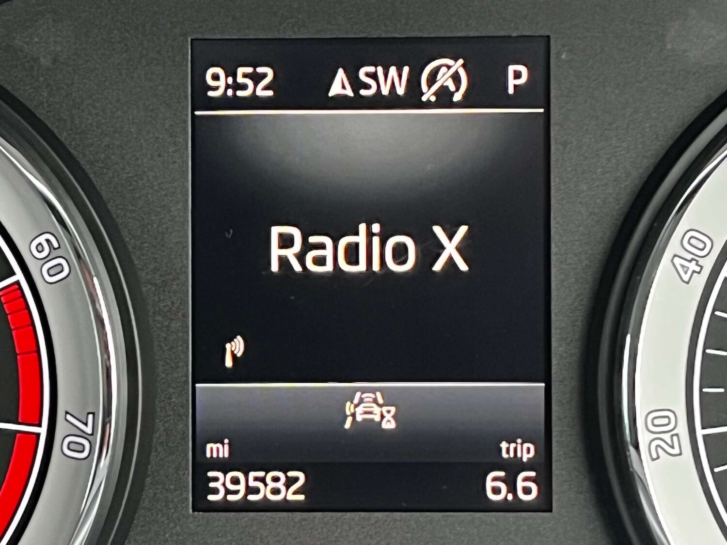 Used Skoda Karoq 2021 for sale - 76971073: Photo 27