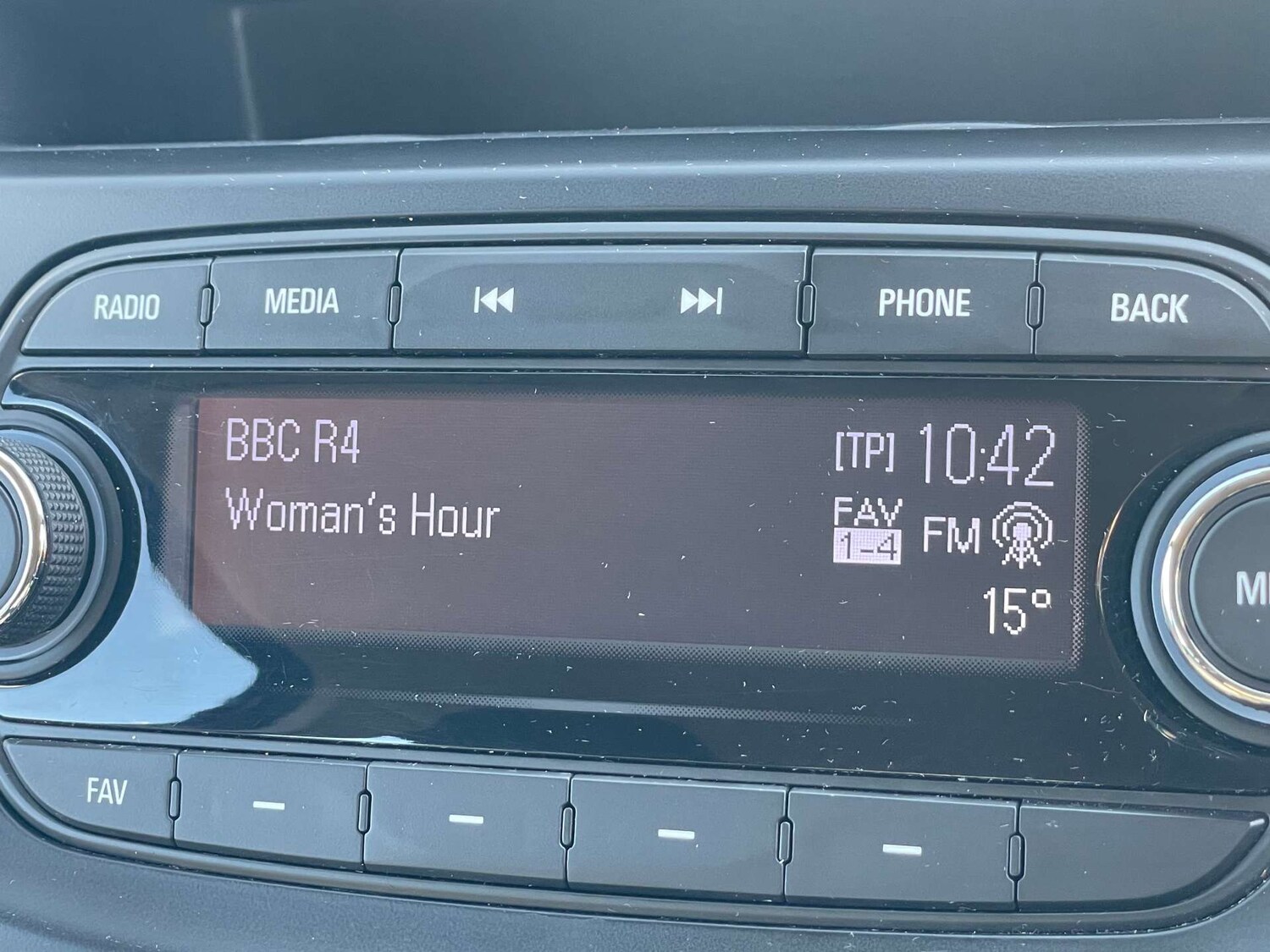 Used Vauxhall Viva 2016 for sale - 77664895: Photo 25