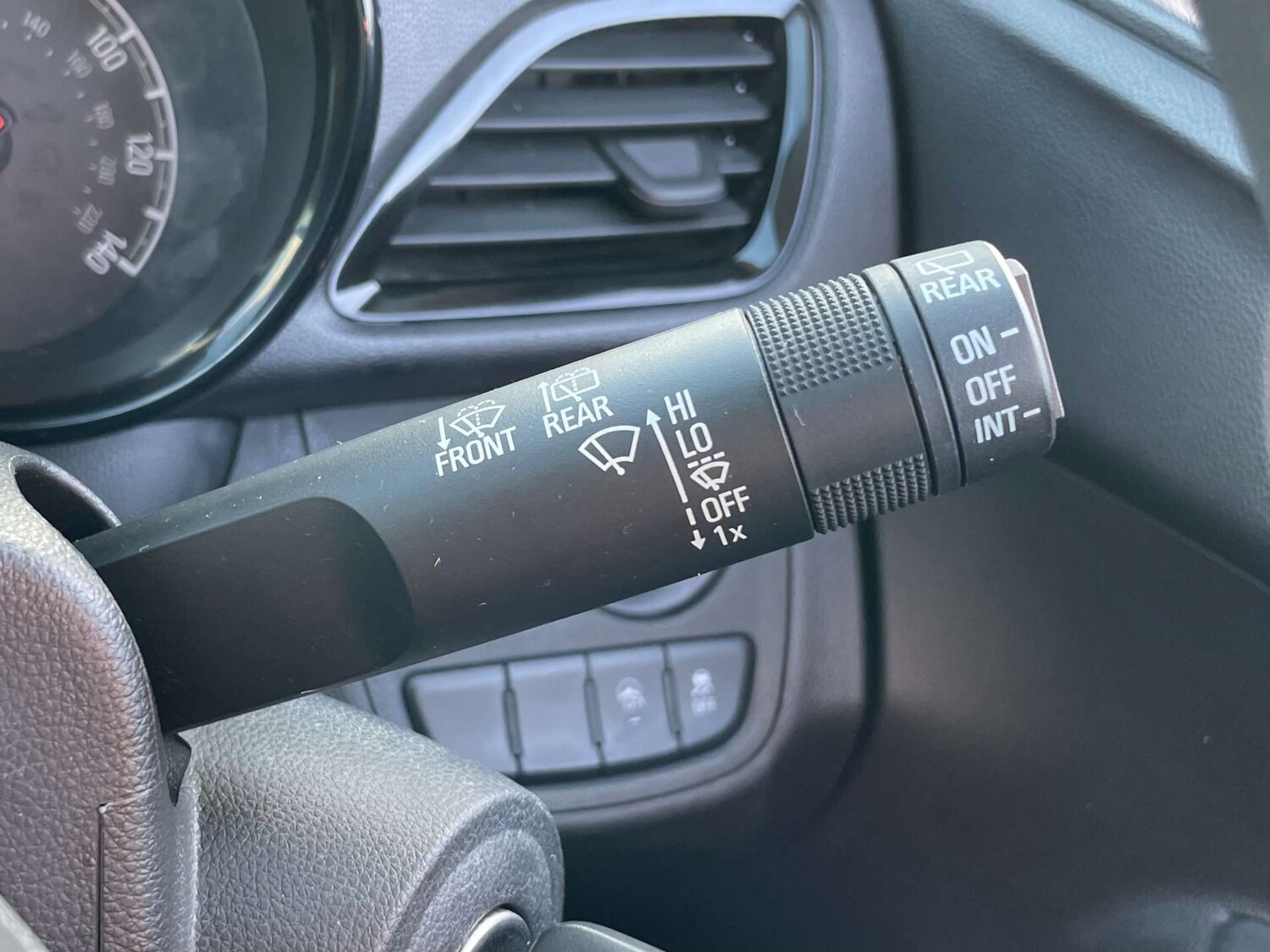 Used Vauxhall Viva 2016 for sale - 77664895: Photo 35