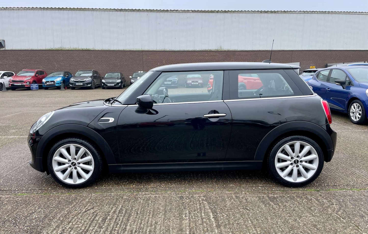 Used MINI Hatch 2021 for sale - 77803643: Photo 11