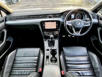 Used Volkswagen Passat 2020 for sale - 76957753: Photo