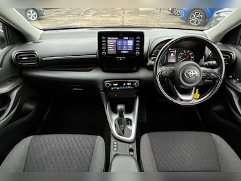 Used Toyota Yaris 2021 for sale - 76980022: Photo