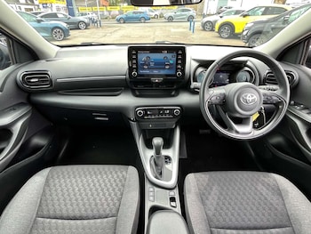 Used Toyota Yaris 2023 for sale - 78489595: Photo