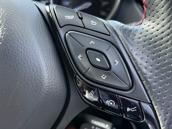 Used Toyota C-HR 2023 for sale - 75538637: Photo 51