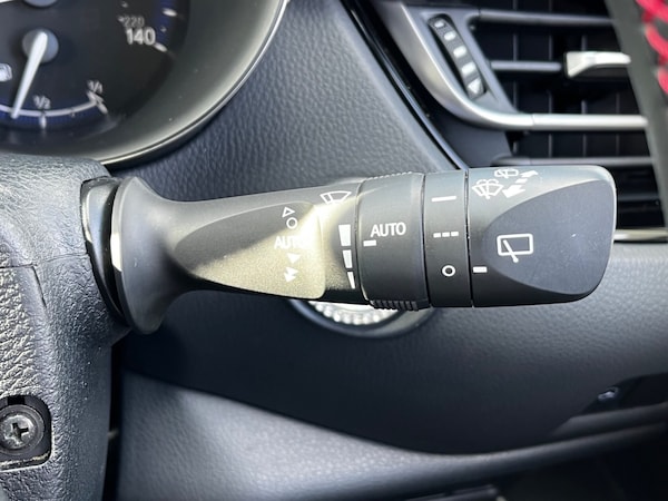 Used Toyota C-HR 2023 for sale - 75538637: Photo 53