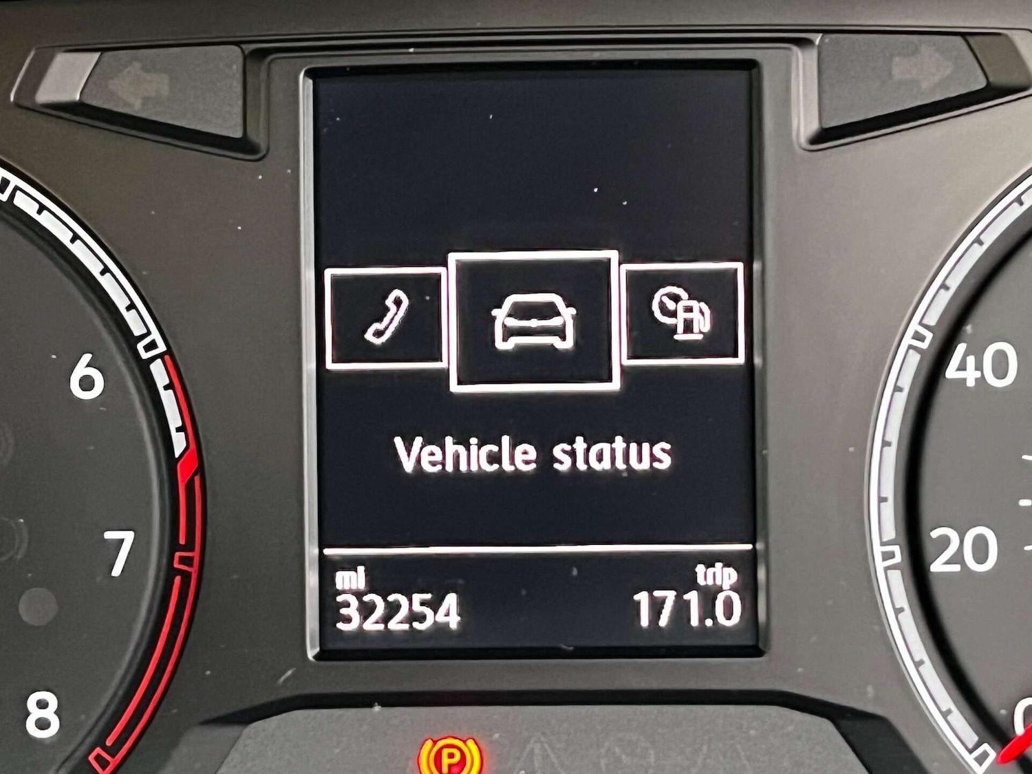 Used Volkswagen T-Roc 2019 for sale - 76905370: Photo 25