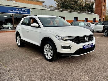 Used Volkswagen T-Roc 2019 for sale - 76905370: Photo