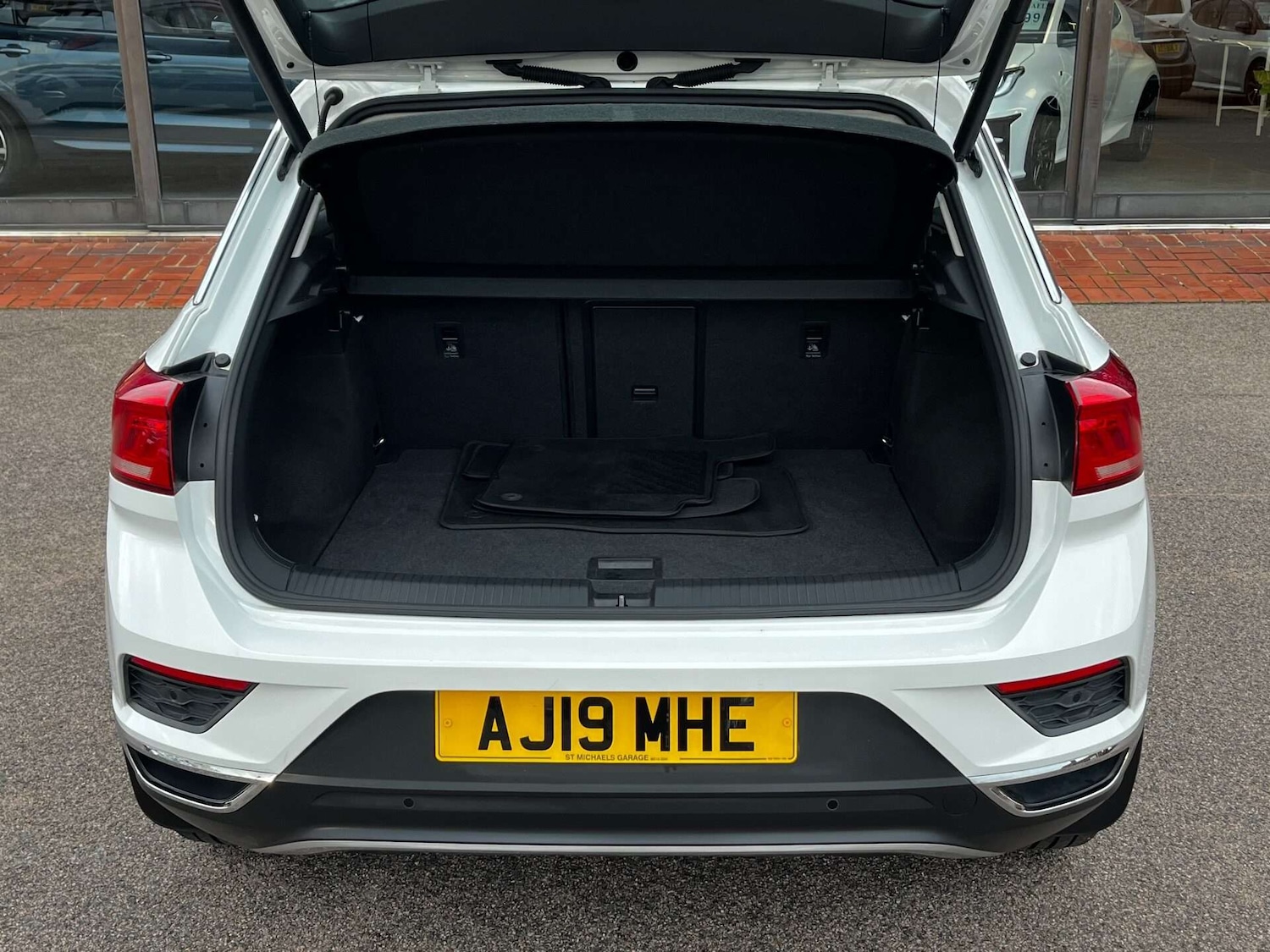 Used Volkswagen T-Roc 2019 for sale - 76905370: Photo 64