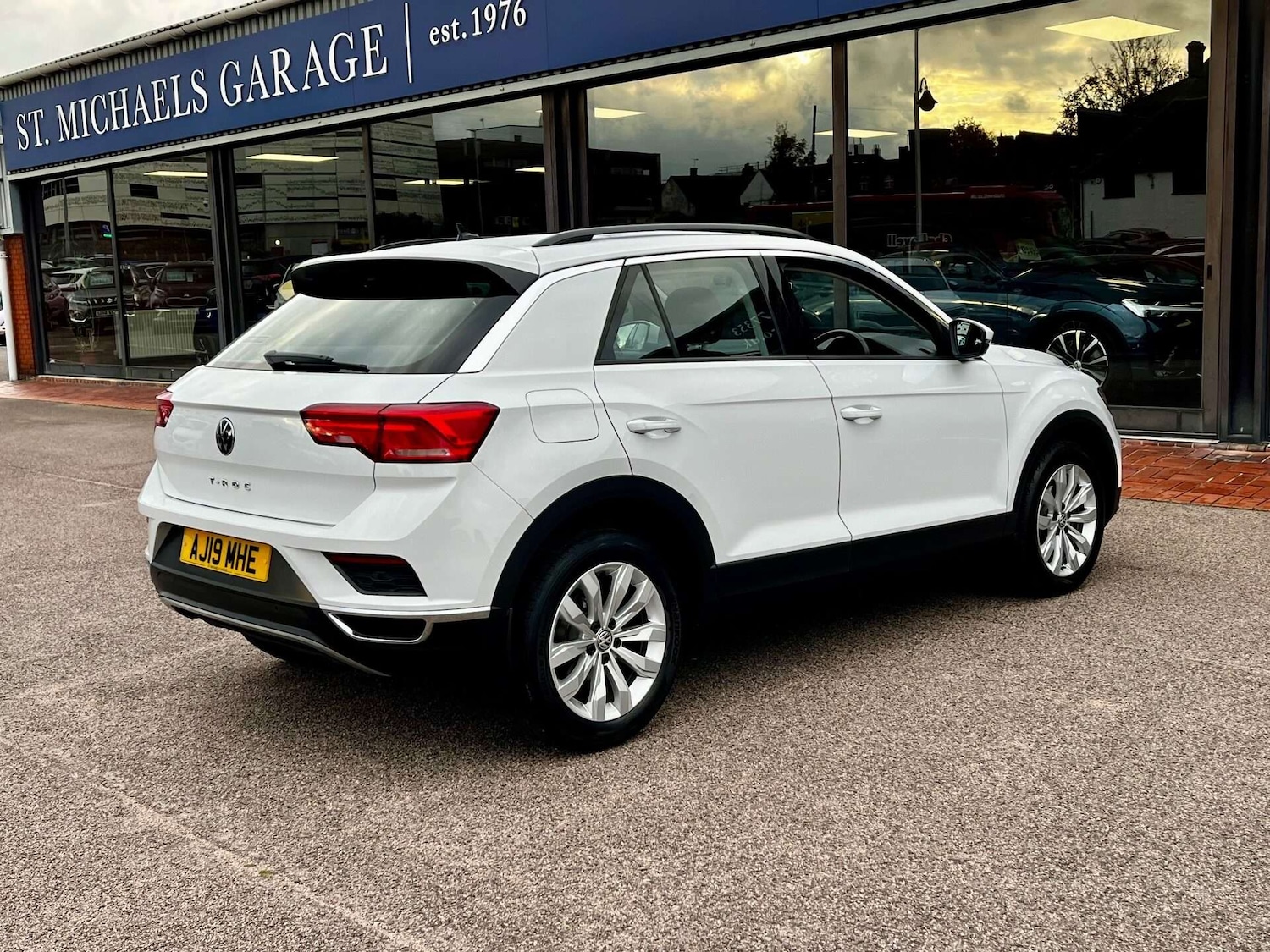 Used Volkswagen T-Roc 2019 for sale - 76905370: Photo 8