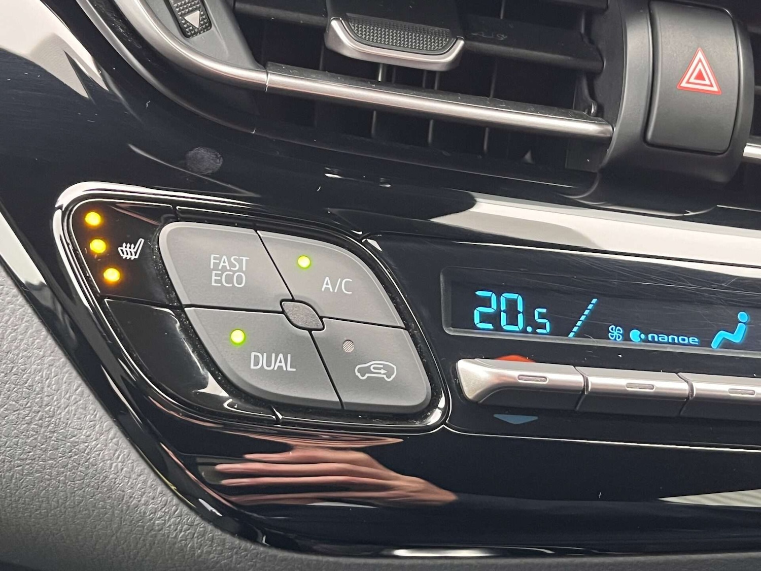 Used Toyota C-HR 2022 for sale - 76957834: Photo 44