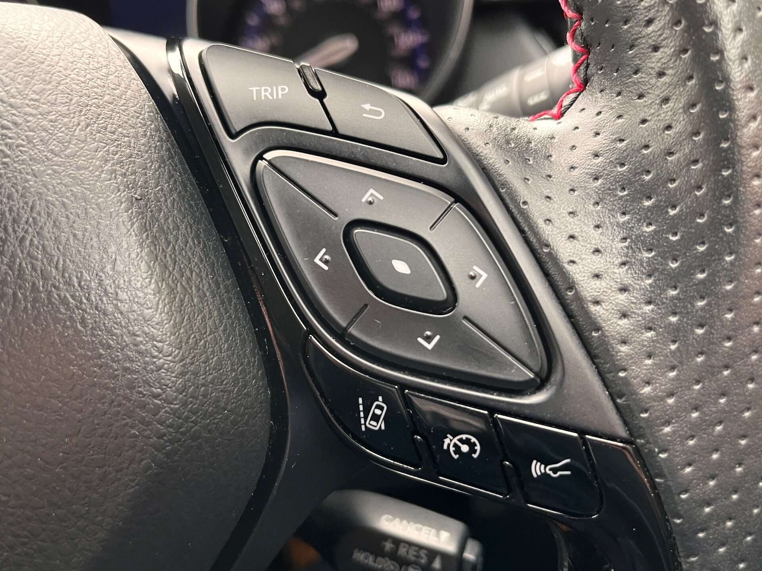 Used Toyota C-HR 2022 for sale - 76957834: Photo 51