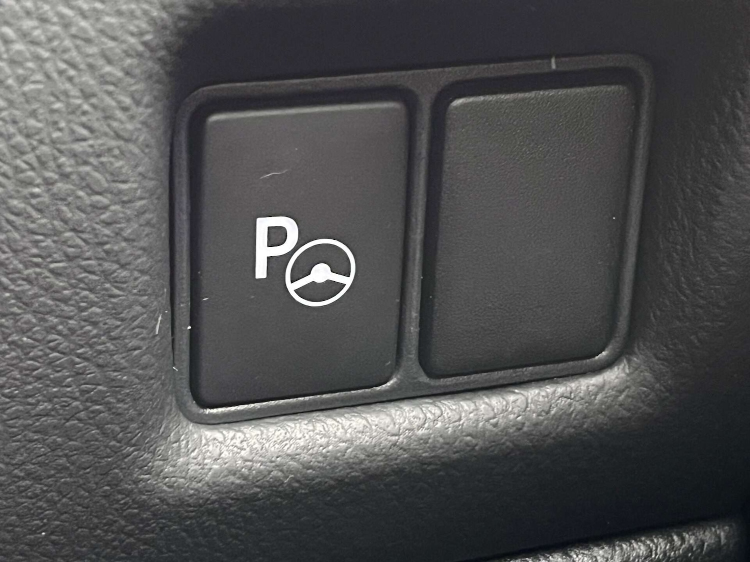 Used Toyota C-HR 2022 for sale - 76957834: Photo 55