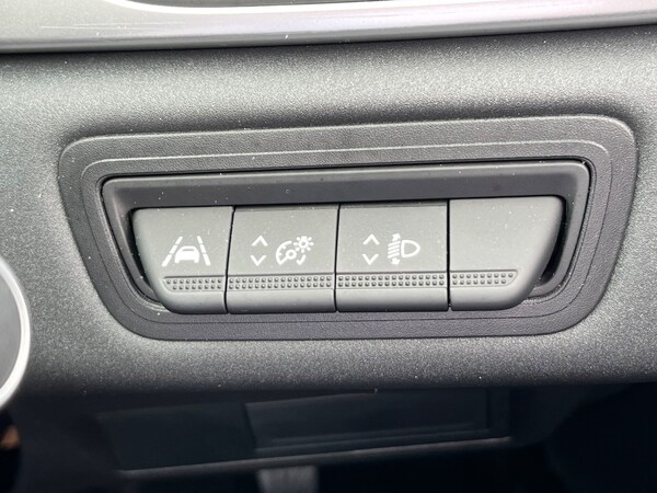 Used Renault Captur 2021 for sale - 75426480: Photo 59