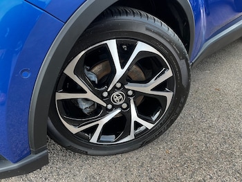 Used Toyota C-HR 2021 for sale - 76481219: Photo