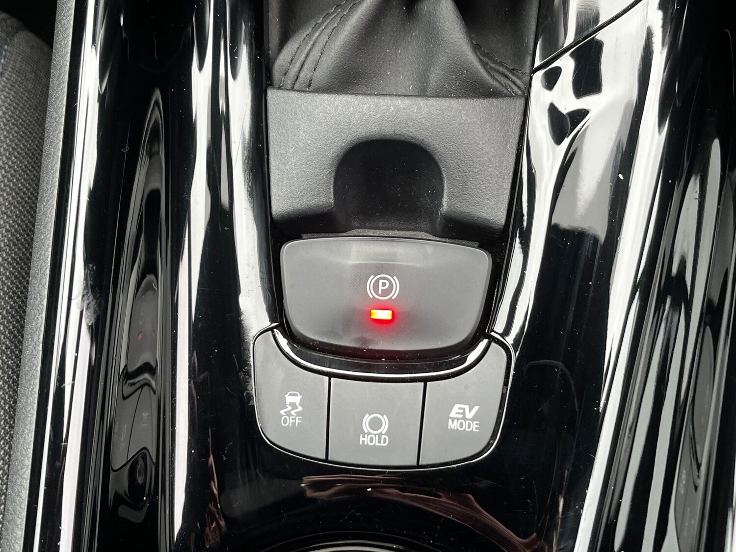 Used Toyota C-HR 2021 for sale - 76481219: Photo 48