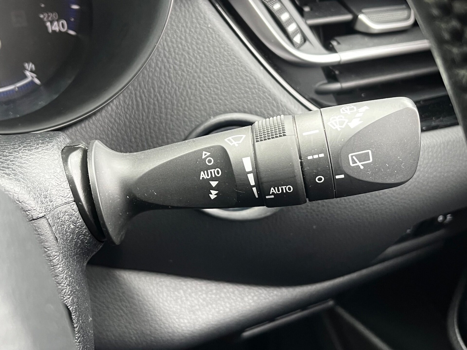 Used Toyota C-HR 2021 for sale - 76481219: Photo 54