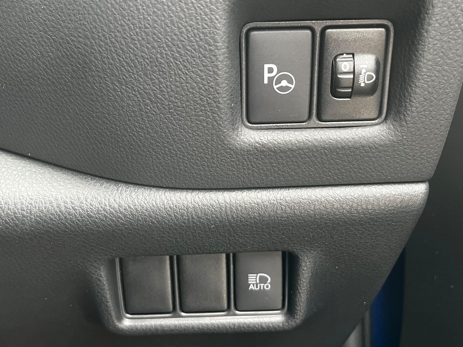 Used Toyota C-HR 2021 for sale - 76481219: Photo 56