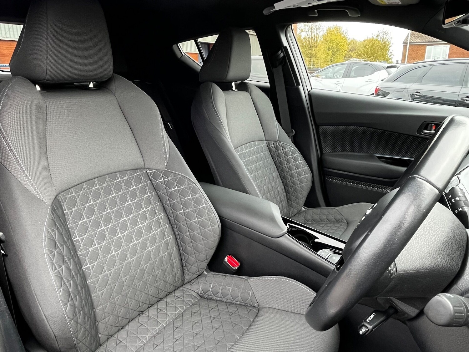 Used Toyota C-HR 2021 for sale - 76481219: Photo 59