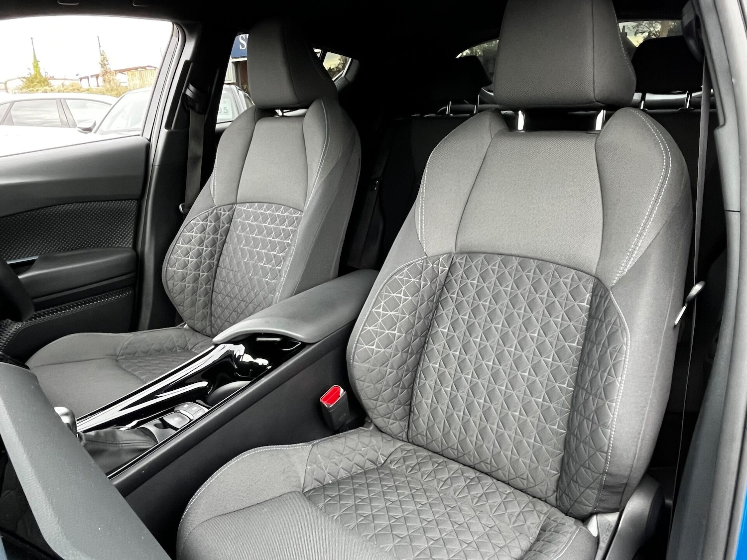 Used Toyota C-HR 2021 for sale - 76481219: Photo 60