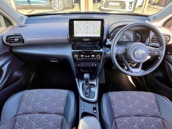Used Toyota Yaris Cross 2022 for sale - 76905364: Photo