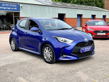 Used Toyota Yaris 2023 for sale - 78412321: Photo