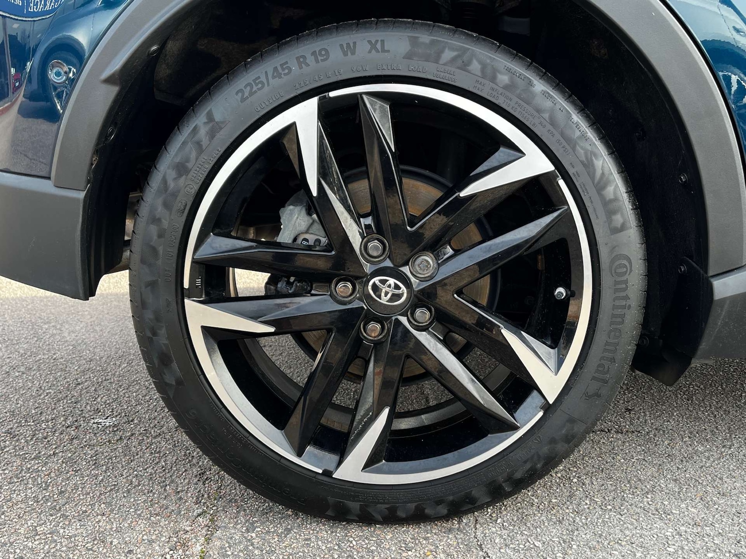 Used Toyota C-HR 2023 for sale - 77449552: Photo 14