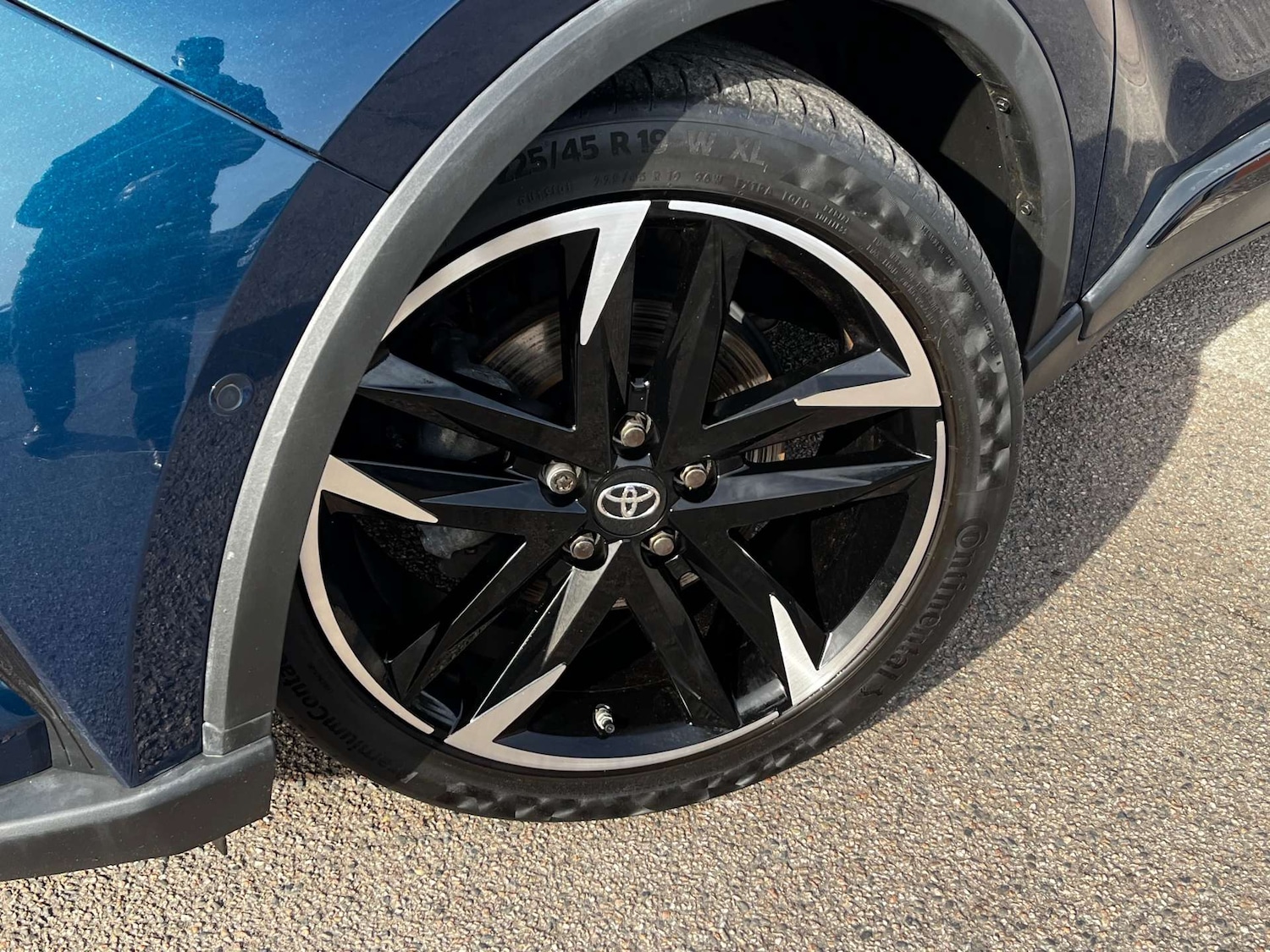 Used Toyota C-HR 2023 for sale - 77449552: Photo 3