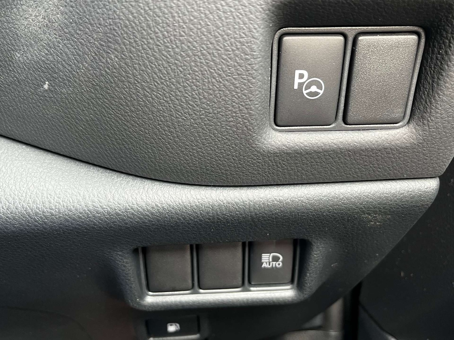 Used Toyota C-HR 2023 for sale - 77449552: Photo 68