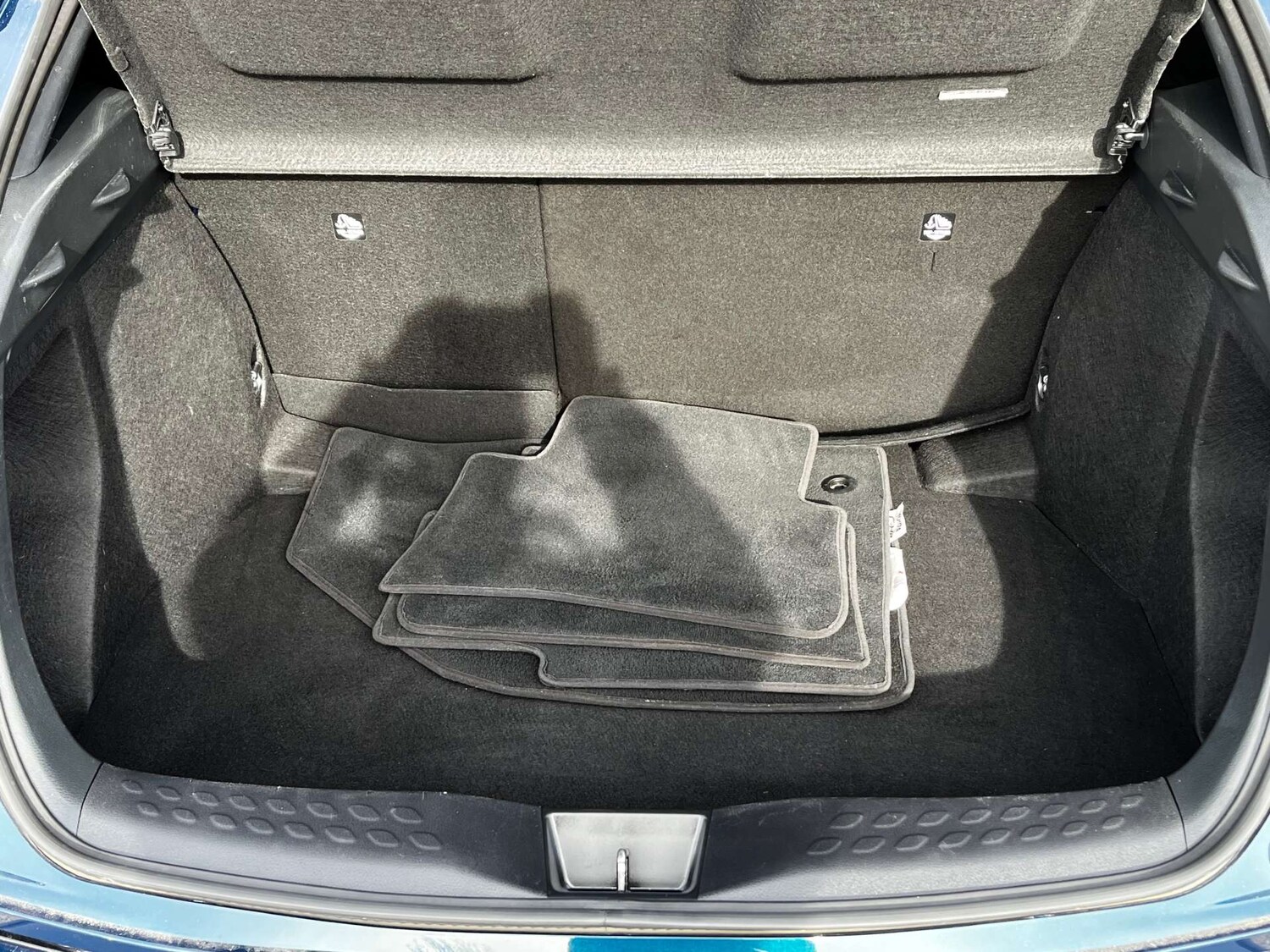 Used Toyota C-HR 2023 for sale - 77449552: Photo 77