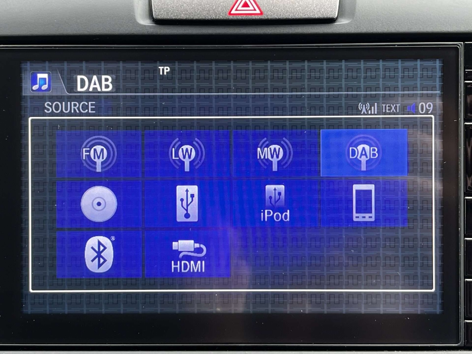 Used Honda CR-V 2017 for sale - 76905312: Photo 38