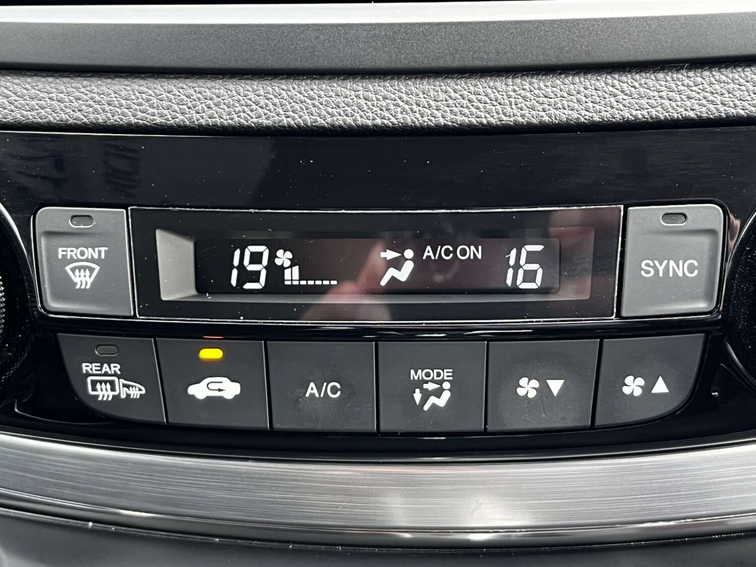 Used Honda CR-V 2017 for sale - 76905312: Photo 46