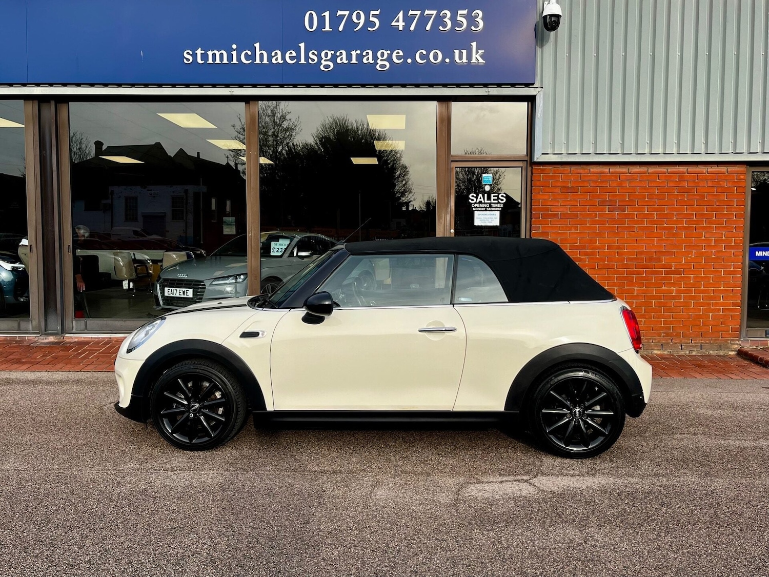 Used MINI Convertible 2018 for sale - 76807109: Photo 15