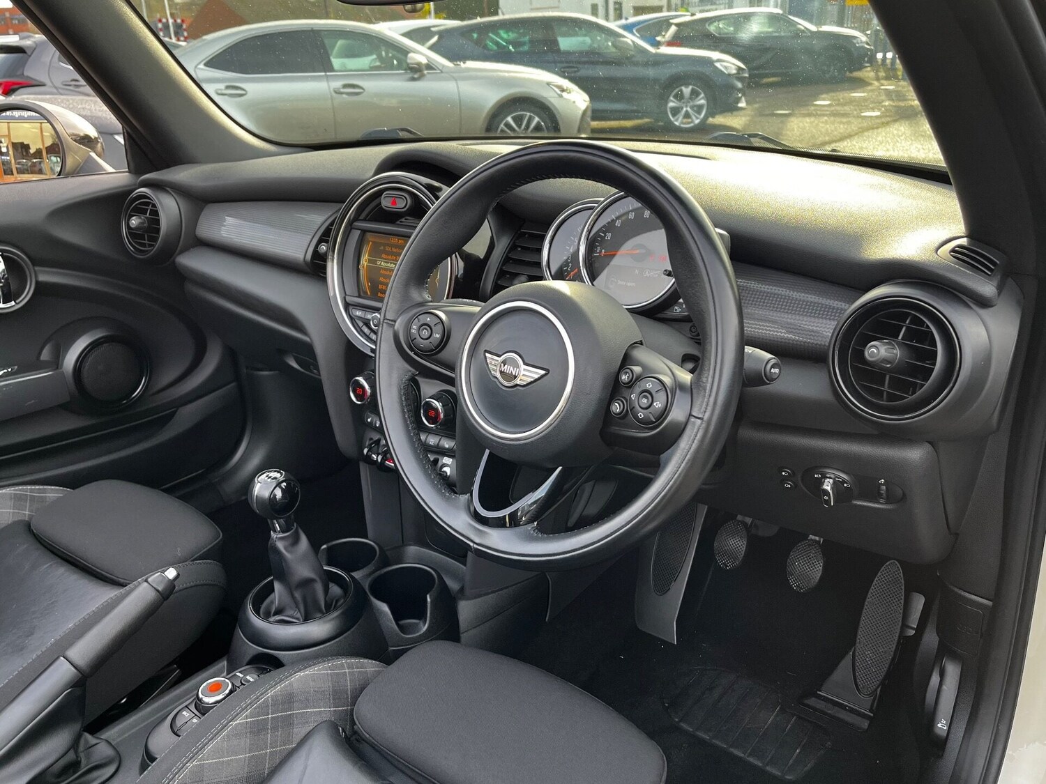Used MINI Convertible 2018 for sale - 76807109: Photo 22