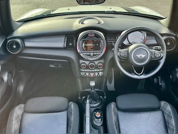 Used MINI Convertible 2018 for sale - 76807109: Photo