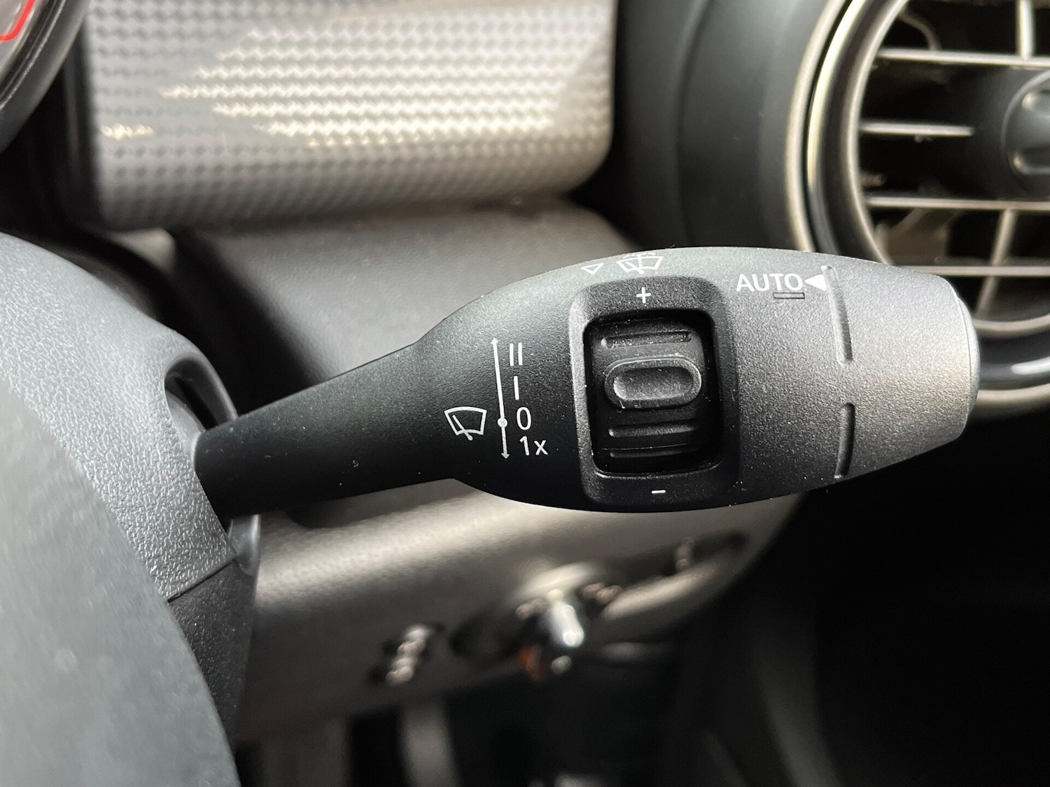 Used MINI Convertible 2018 for sale - 76807109: Photo 57