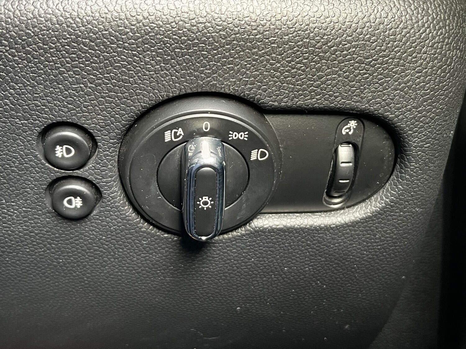 Used MINI Convertible 2018 for sale - 76807109: Photo 58