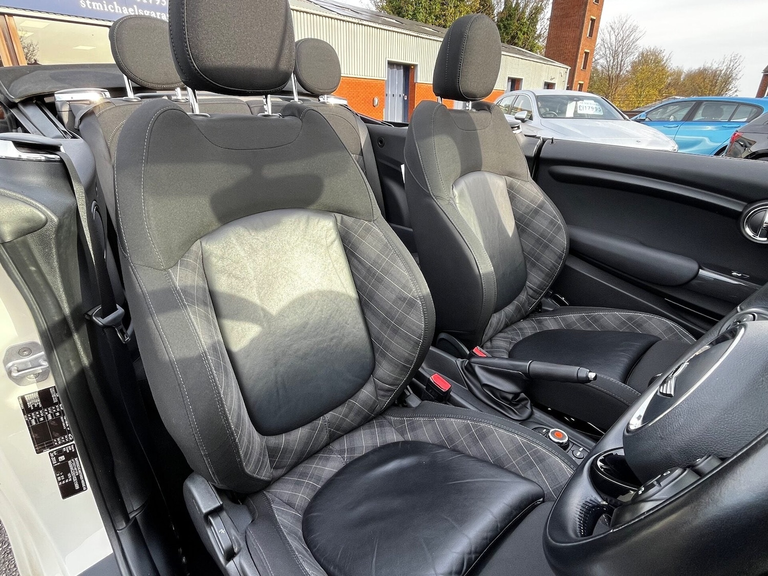 Used MINI Convertible 2018 for sale - 76807109: Photo 60