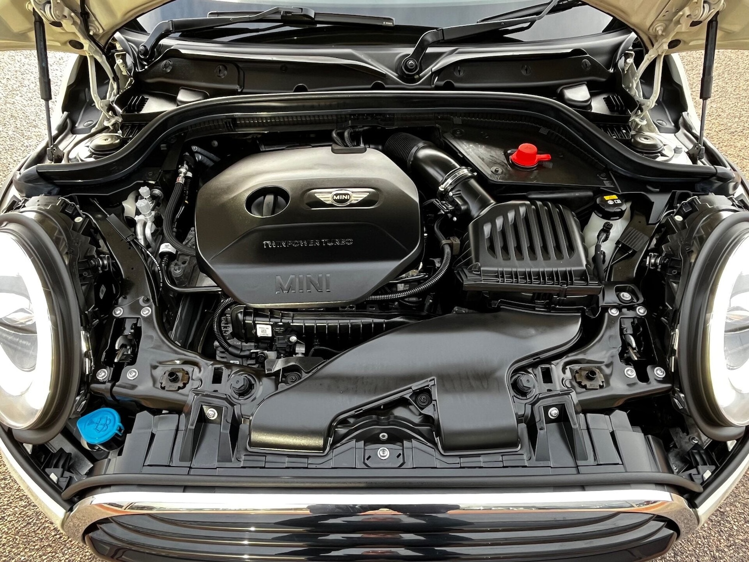 Used MINI Convertible 2018 for sale - 76807109: Photo 7