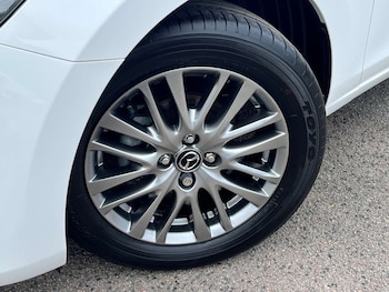 Used Mazda Mazda2 2023 for sale - 78041820: Photo