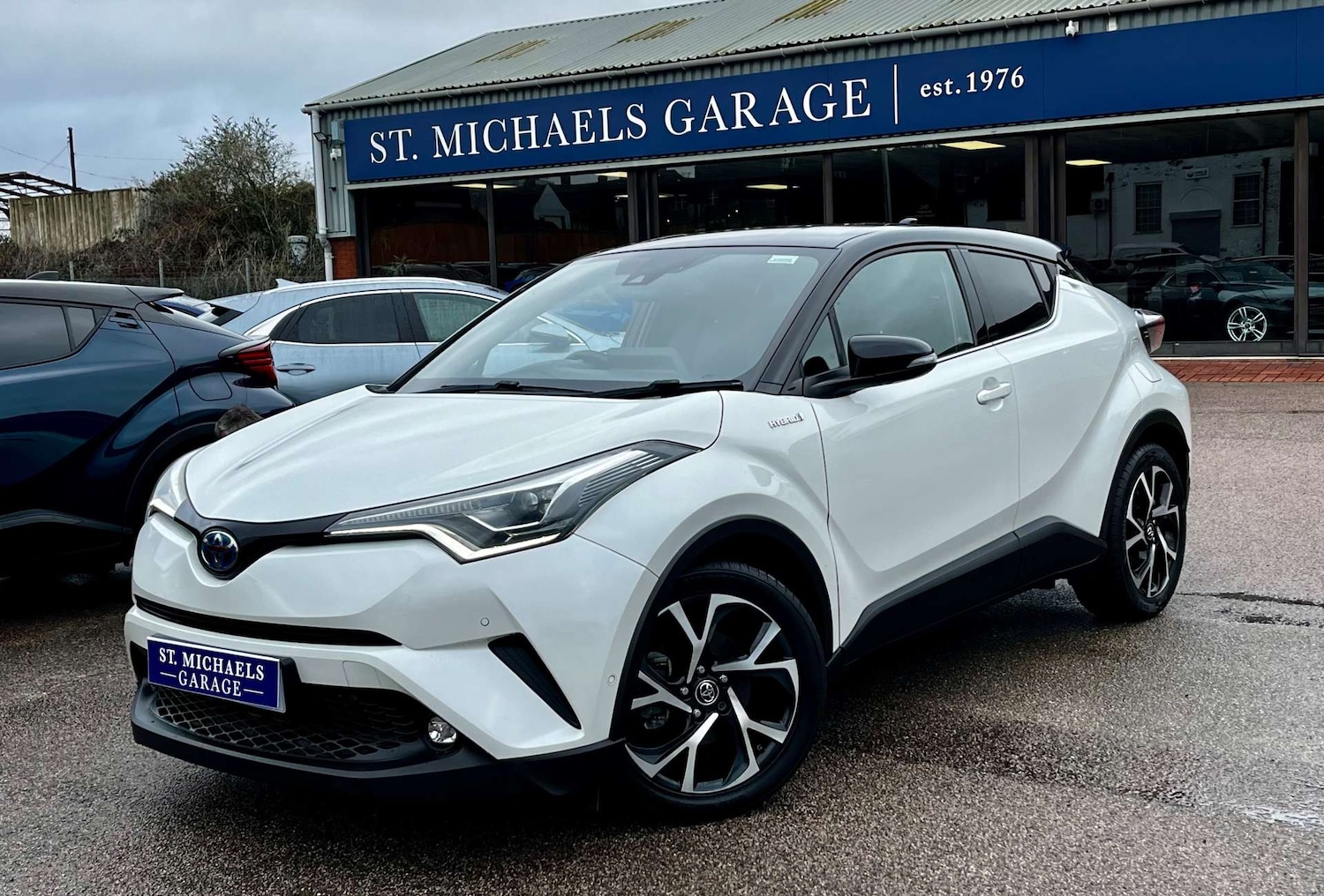 Used Toyota C-HR 2017 for sale - 77392219: Photo 1