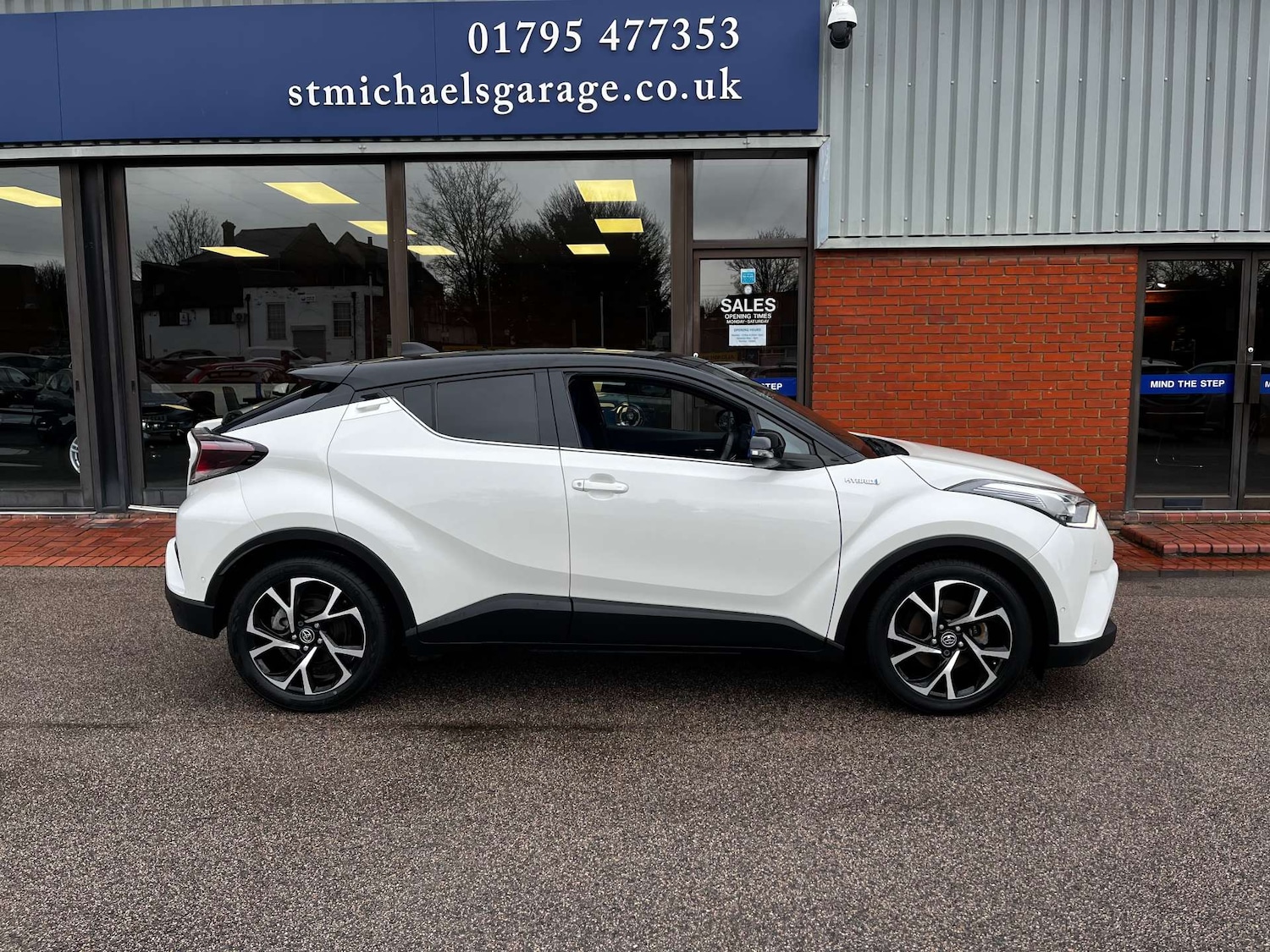 Used Toyota C-HR 2017 for sale - 77392219: Photo 10